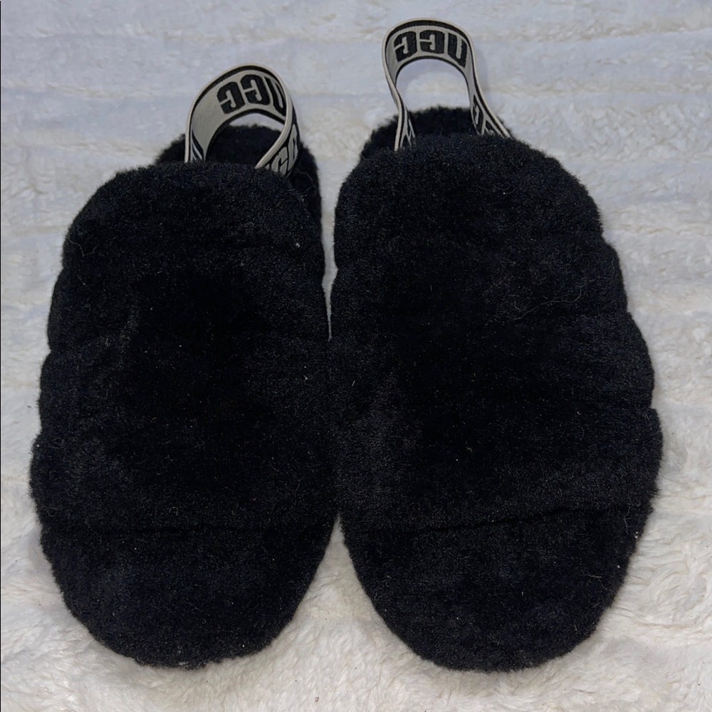 UGG Fluff Yeah Black Slippers
